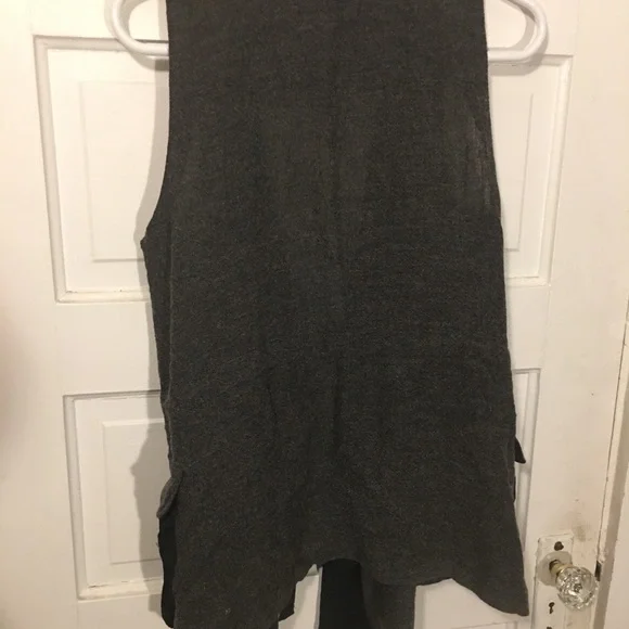 Beautiful wool blend vest - Picture 4 of 6
